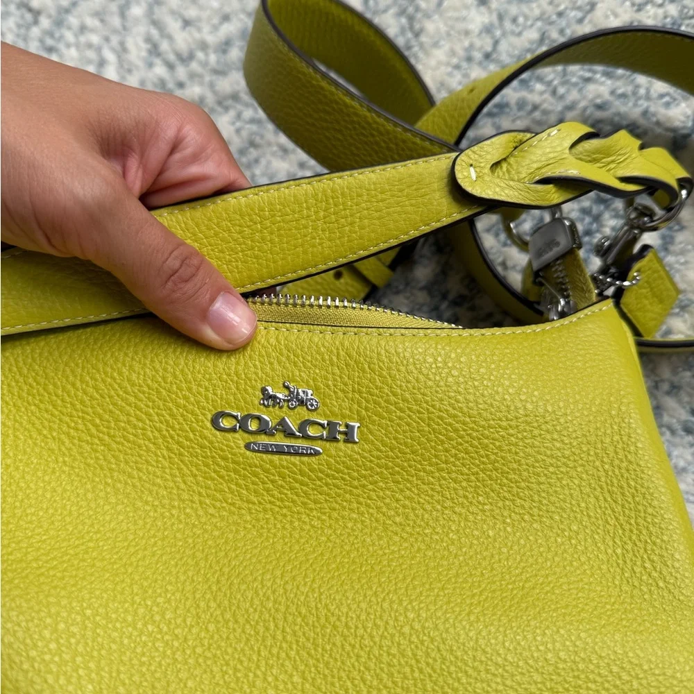 Coach Teri Hobo COACH Crossbody Bag - Picture 2 of 9